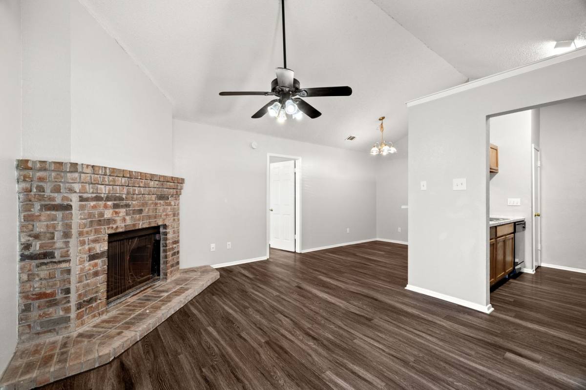 Apartment for rent at 12130 Thompkins Dr, Austin, TX 78753