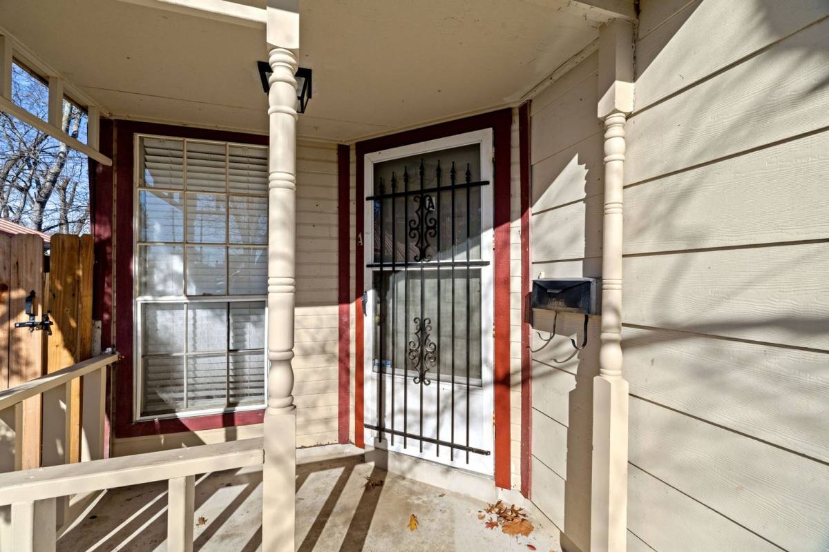 Apartment for rent at 12130 Thompkins Dr, Austin, TX 78753