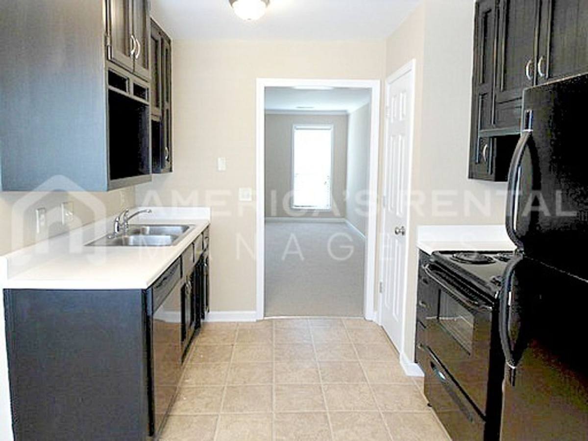 Townhouse for rent at 378 Jamestown Manor Dr, Gardendale, AL 35071