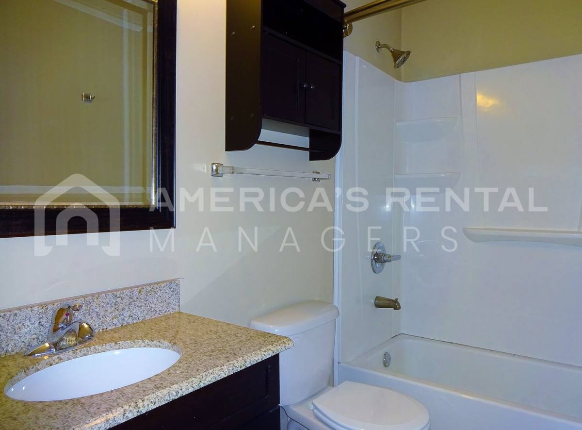 Townhouse for rent at 378 Jamestown Manor Dr, Gardendale, AL 35071