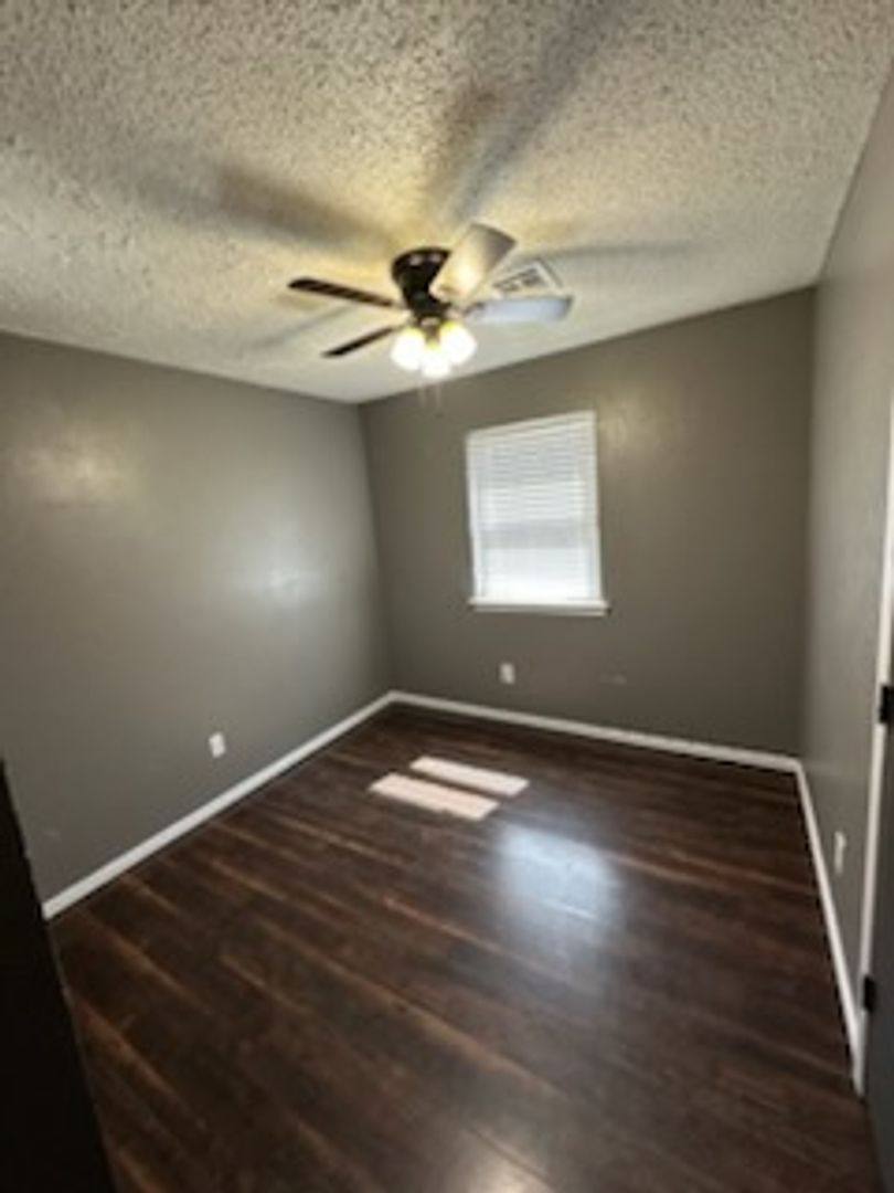 House for rent at 20061 Palmer Rd, Harrah, OK 73045