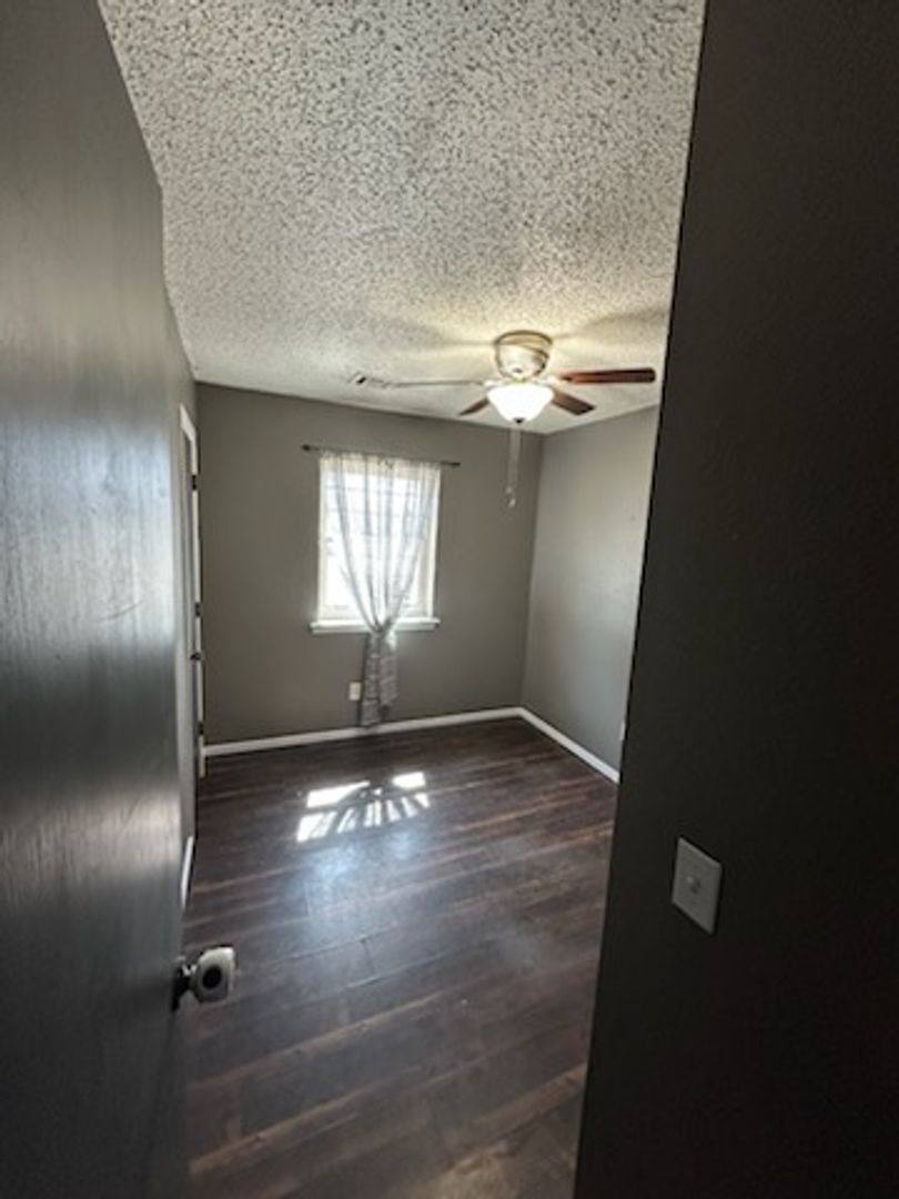 House for rent at 20061 Palmer Rd, Harrah, OK 73045