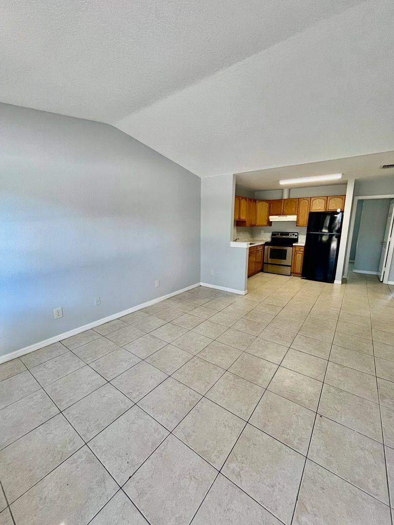 House for rent at 14642 10th St, Dade City, FL 33523