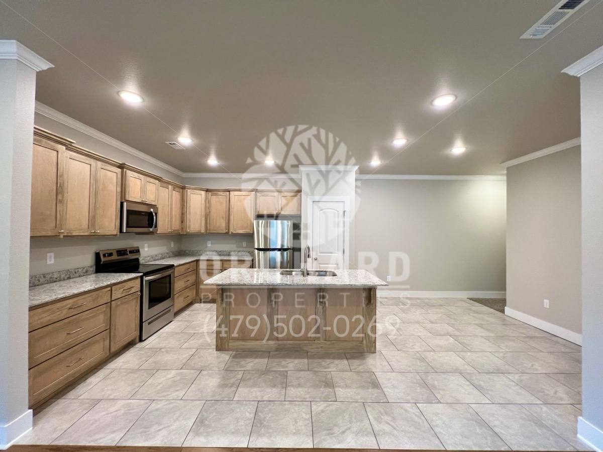 Apartment for rent at 580 Bradford Dr, Springdale, AR 72762
