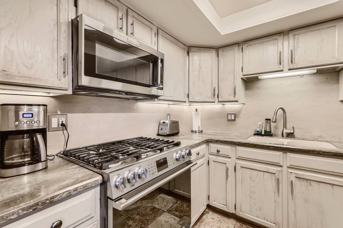 Apartment for rent at 3833 Paseo Del Prado, Boulder, CO 80301
