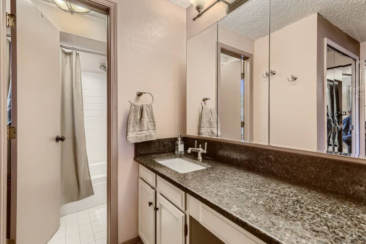 Apartment for rent at 3833 Paseo Del Prado, Boulder, CO 80301
