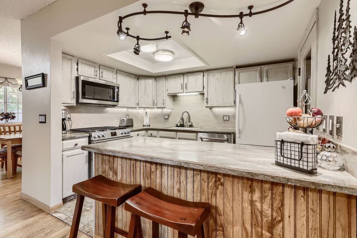 Apartment for rent at 3833 Paseo Del Prado, Boulder, CO 80301