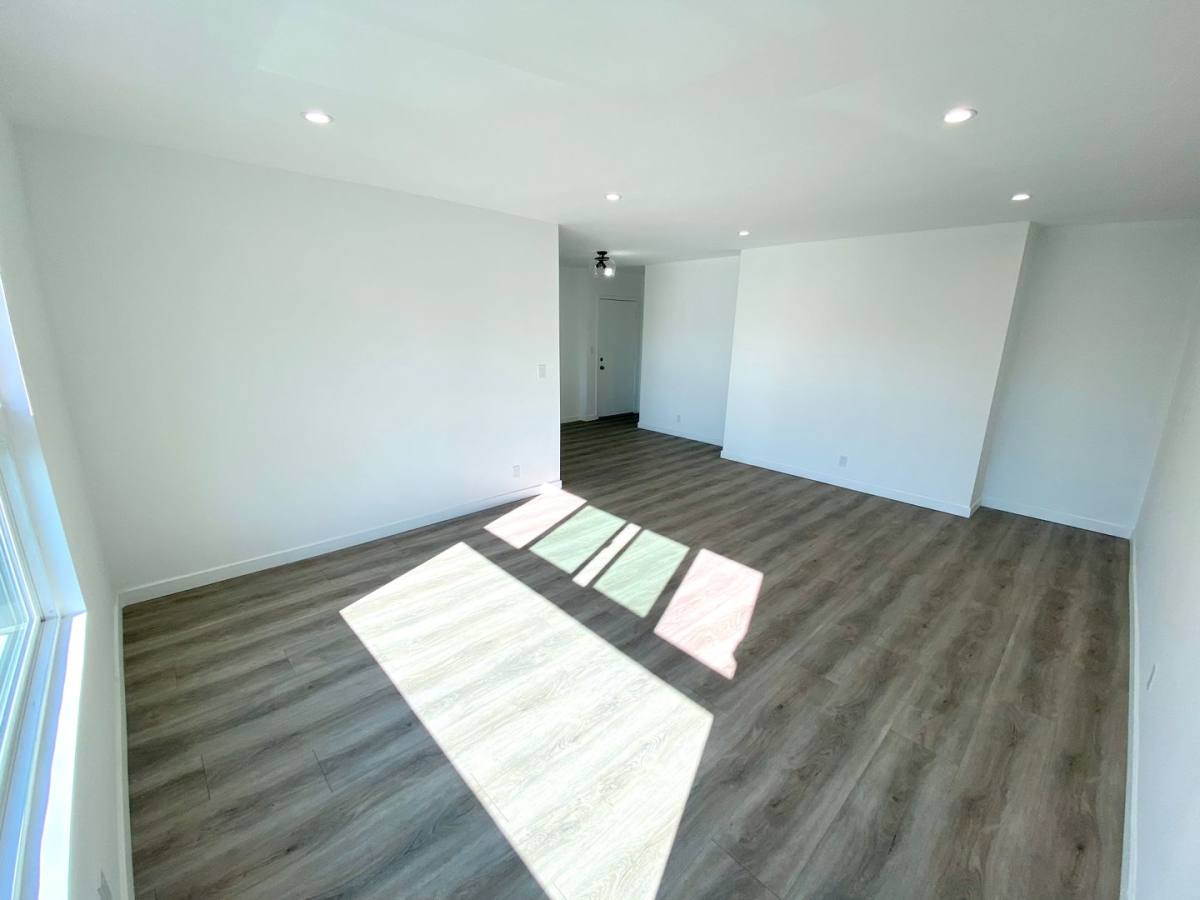 Apartment for rent at 1000 Havenhurst Dr, Los Angeles, CA 90046