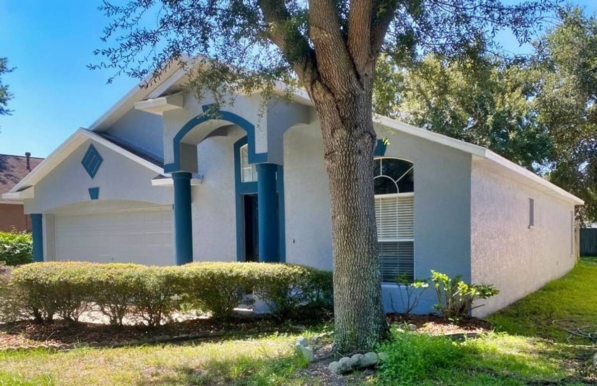 House for rent at 727 Somerstone Dr, Valrico, FL 33594