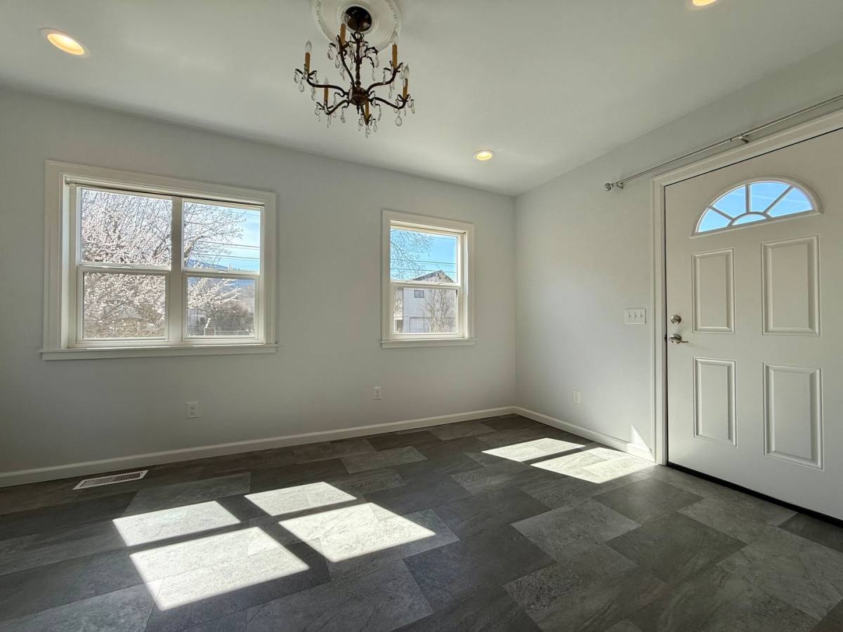 221 N Ave E, Missoula, MT 59801 - House for Rent - Image 9