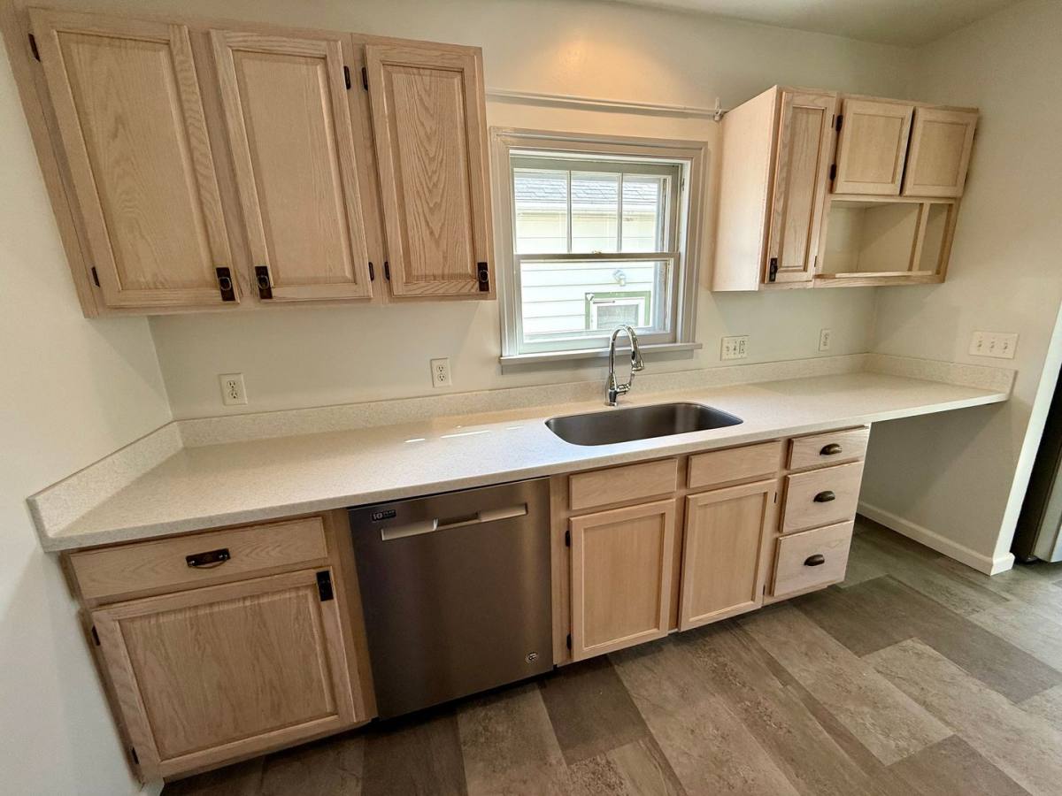 221 N Ave E, Missoula, MT 59801 - House for Rent - Image 8