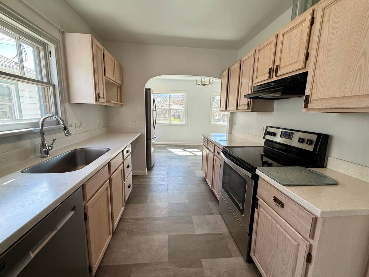 221 N Ave E, Missoula, MT 59801 - House for Rent - Image 6