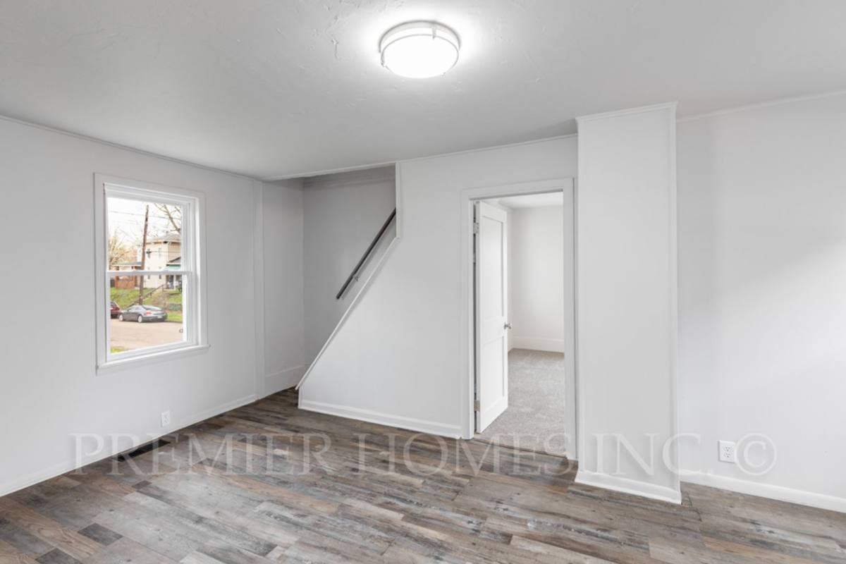 House for rent at 1126 11th St NW, Canton, OH 44703