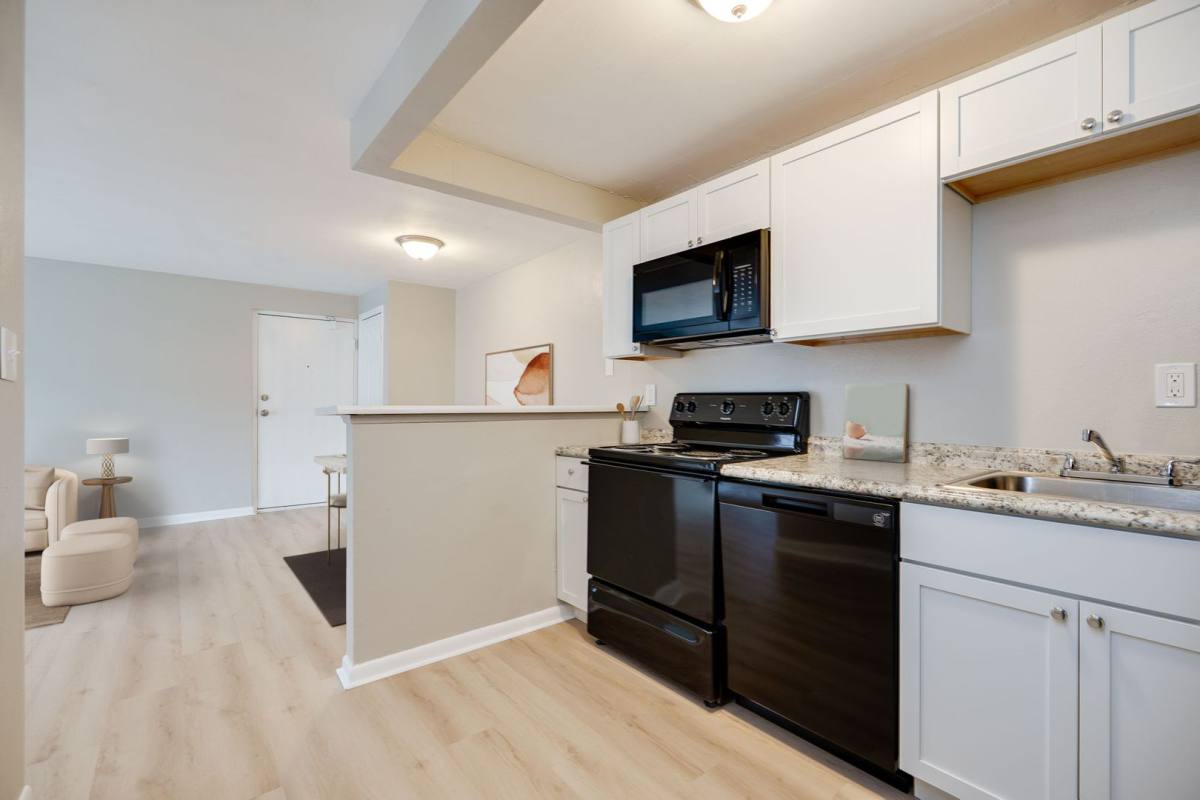 Apartment for rent at 300 Courtland Dr, Monroe, OH 45050