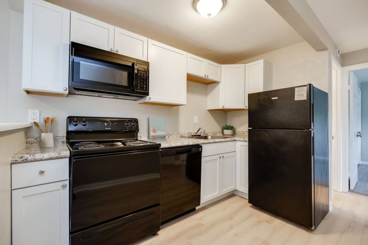 Apartment for rent at 300 Courtland Dr, Monroe, OH 45050