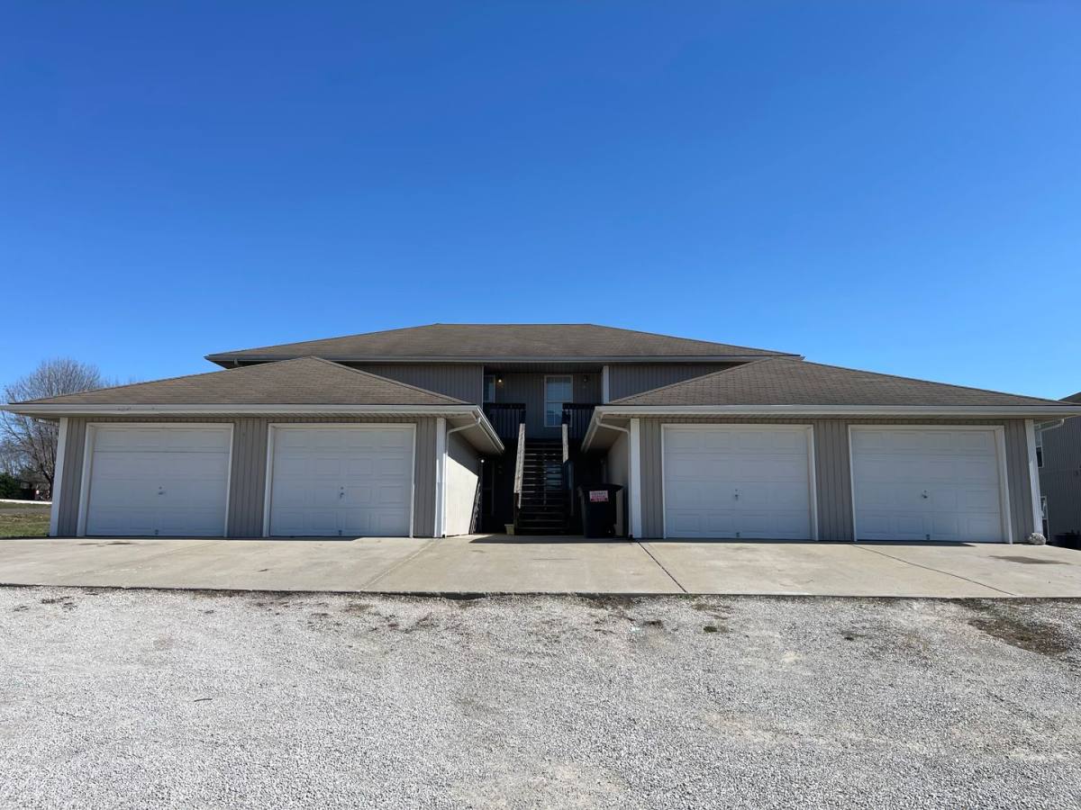 Apartment for rent at 601-643 Port Arthur Rd, Trimble, MO 64492