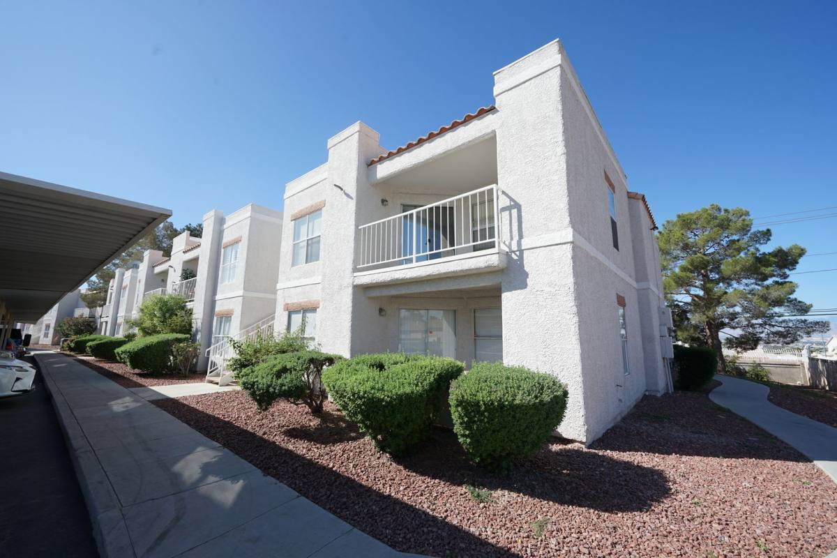 Apartment for rent at 6800 E Lake Mead Blvd #BLDG 12, Las Vegas, NV 89156