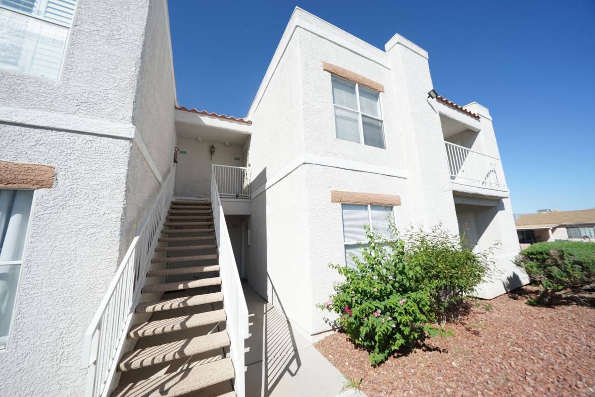 Apartment for rent at 6800 E Lake Mead Blvd #BLDG 12, Las Vegas, NV 89156