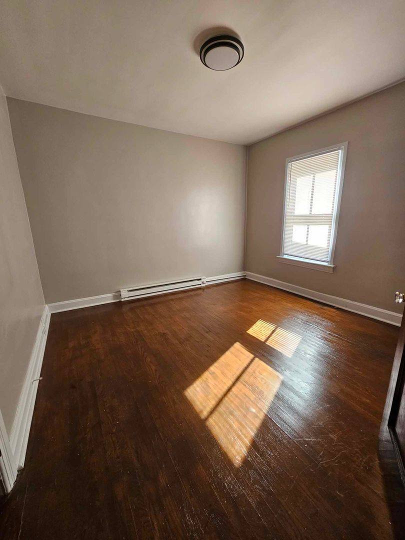 Apartment for rent at 145 E N Ave, Hagerstown, MD 21740