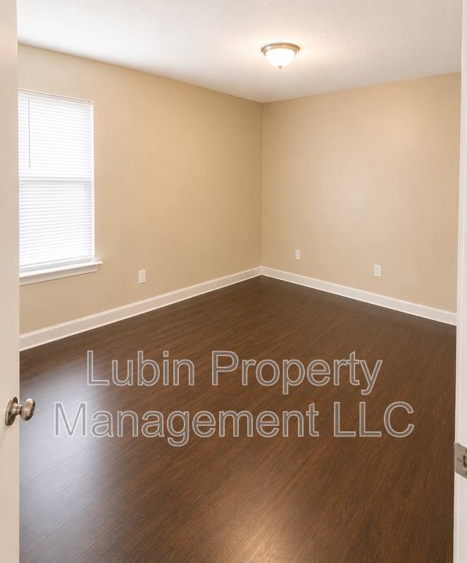 House for rent at 583 Moccasin Dr, Memphis, TN 38109