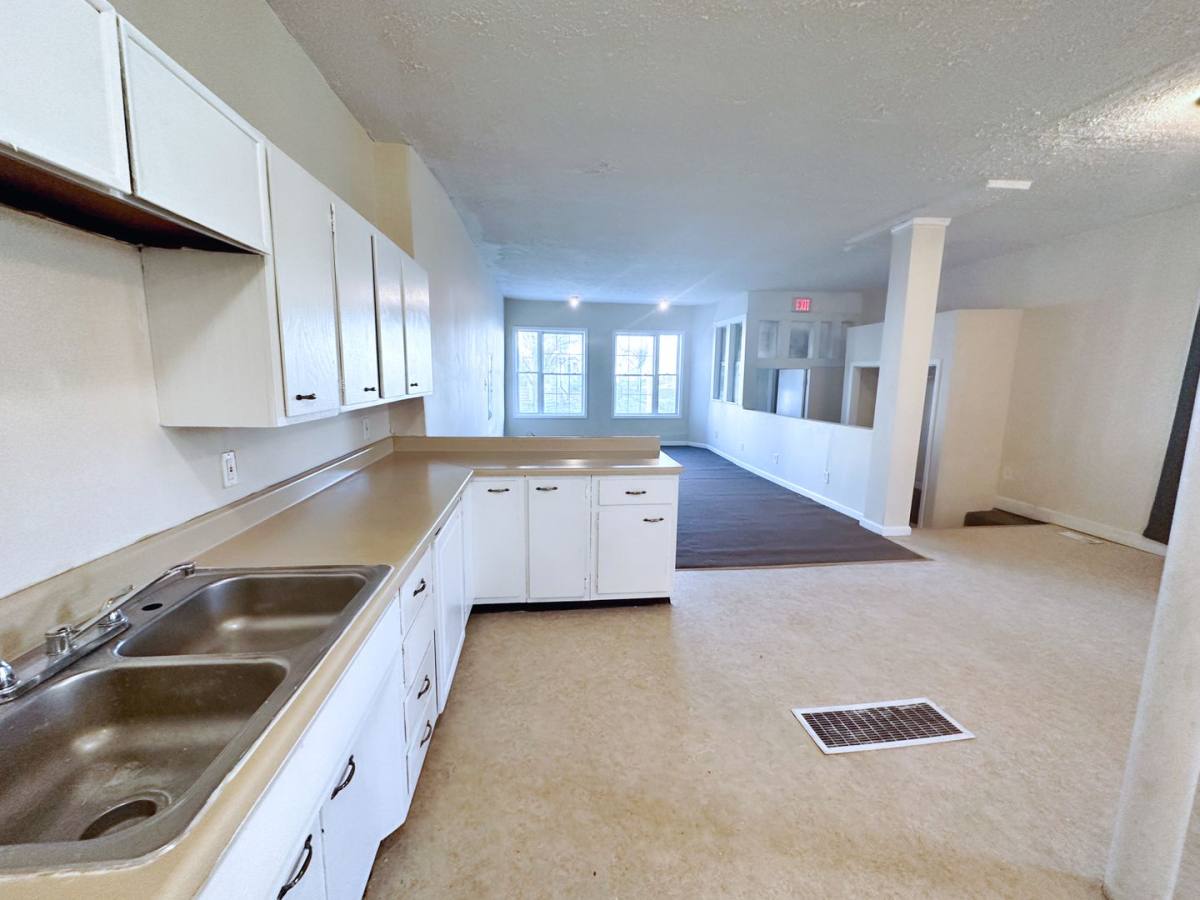 Apartment for rent at 495 Emerson St, Rochester, NY 14613