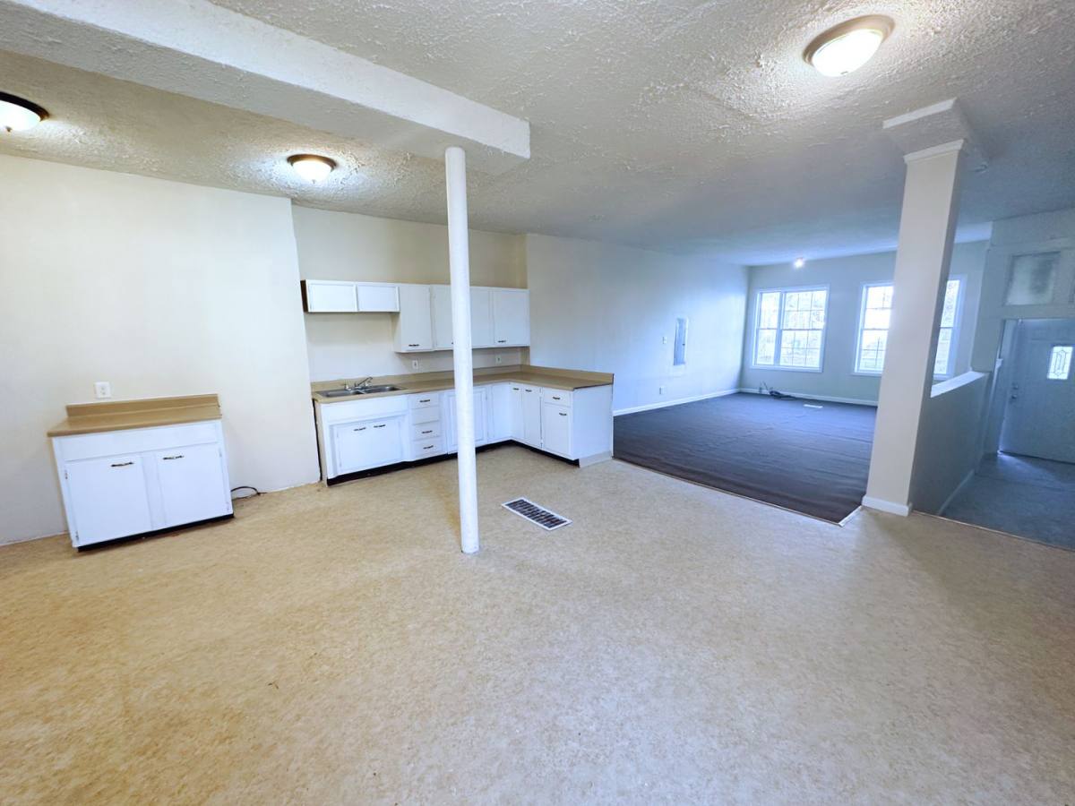 Apartment for rent at 495 Emerson St, Rochester, NY 14613