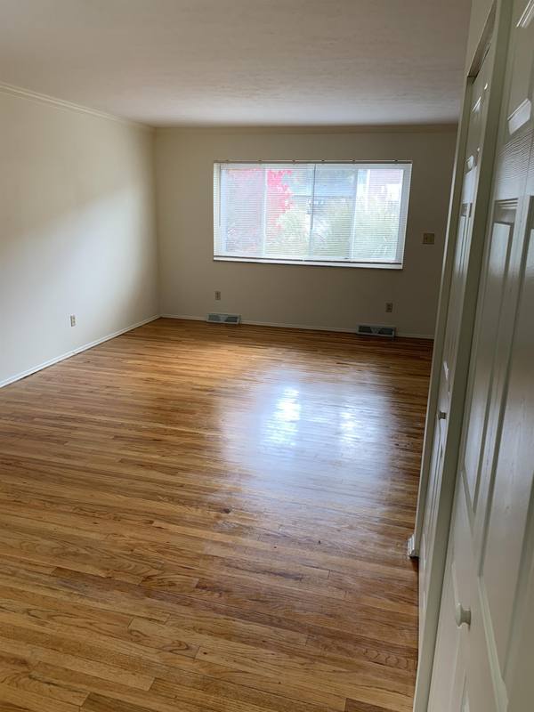 Townhouse for rent at 309 Kenridge Rd, Akron, OH 44333