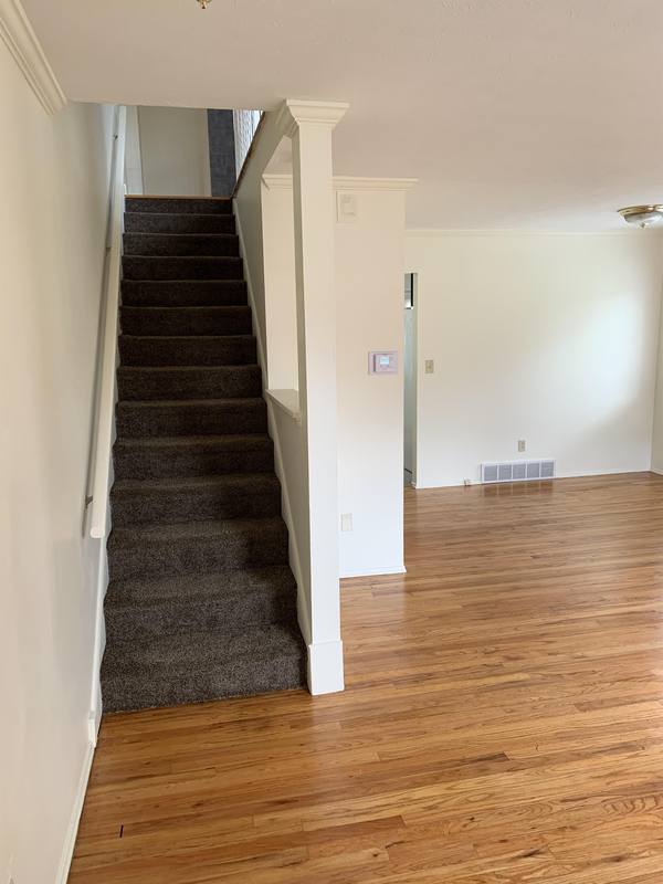 Townhouse for rent at 309 Kenridge Rd, Akron, OH 44333