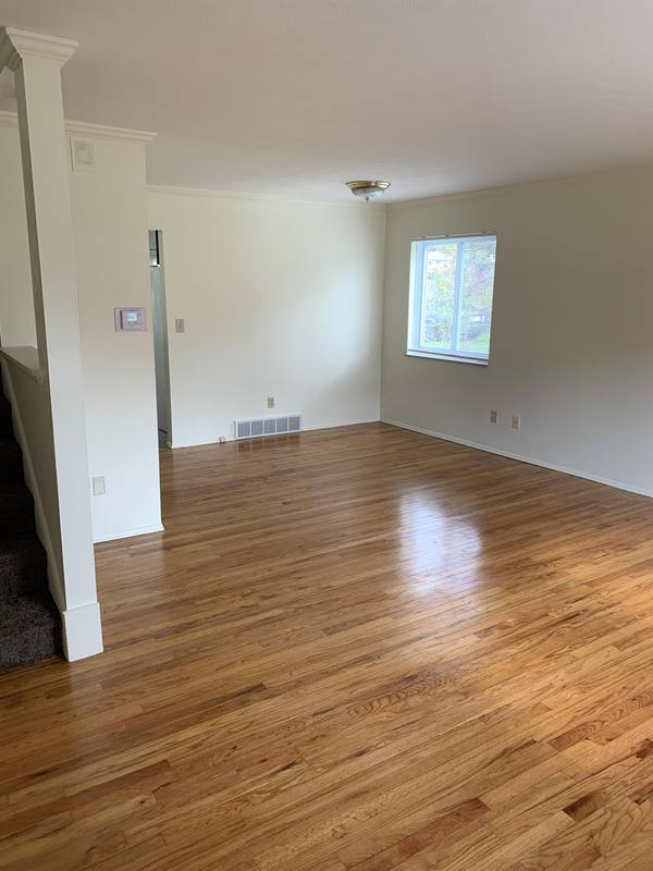 Townhouse for rent at 309 Kenridge Rd, Akron, OH 44333