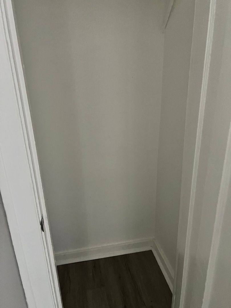 Apartment for rent at 535 E 67th St, Chicago, IL 60637