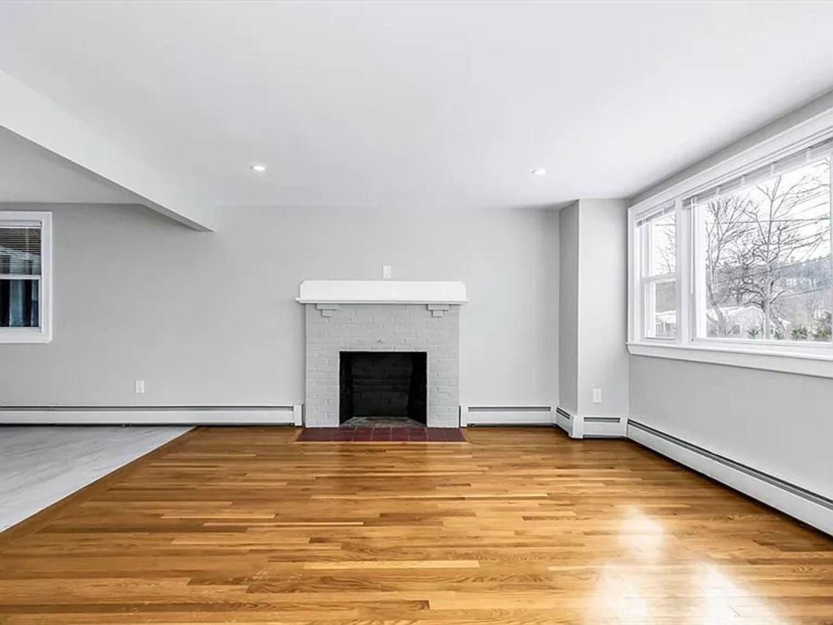 House for rent at 212 Cambridge Rd, Woburn, MA 01801
