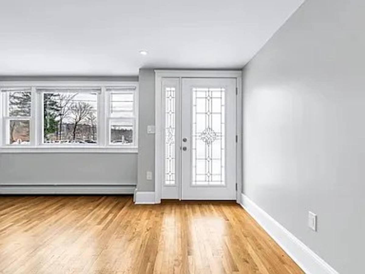 House for rent at 212 Cambridge Rd, Woburn, MA 01801