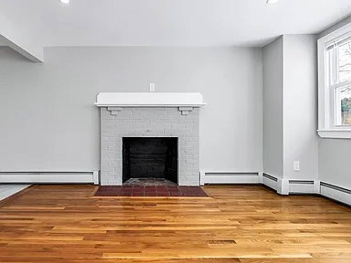 House for rent at 212 Cambridge Rd, Woburn, MA 01801