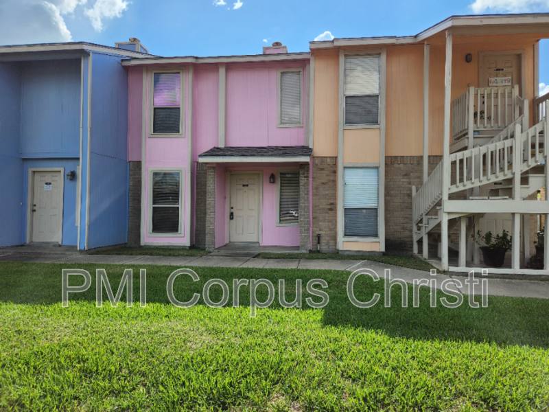 Condo for rent at 6702 Everhart Rd #A102, Corpus Christi, TX 78413