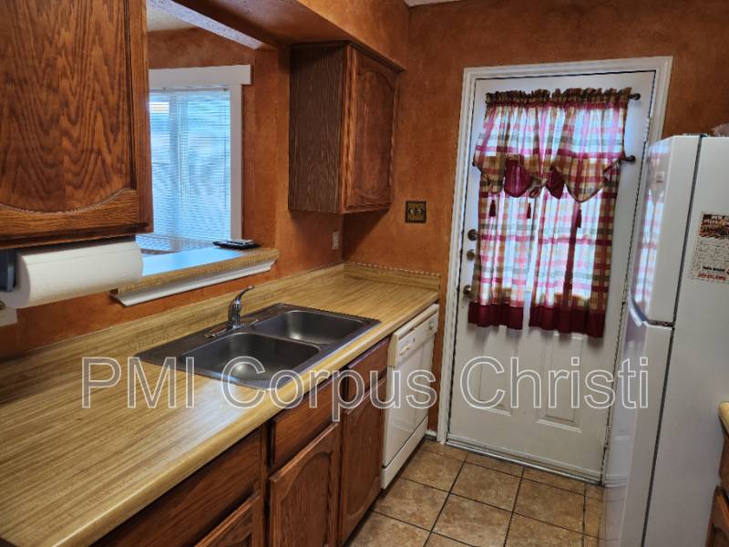 Condo for rent at 6702 Everhart Rd #A102, Corpus Christi, TX 78413