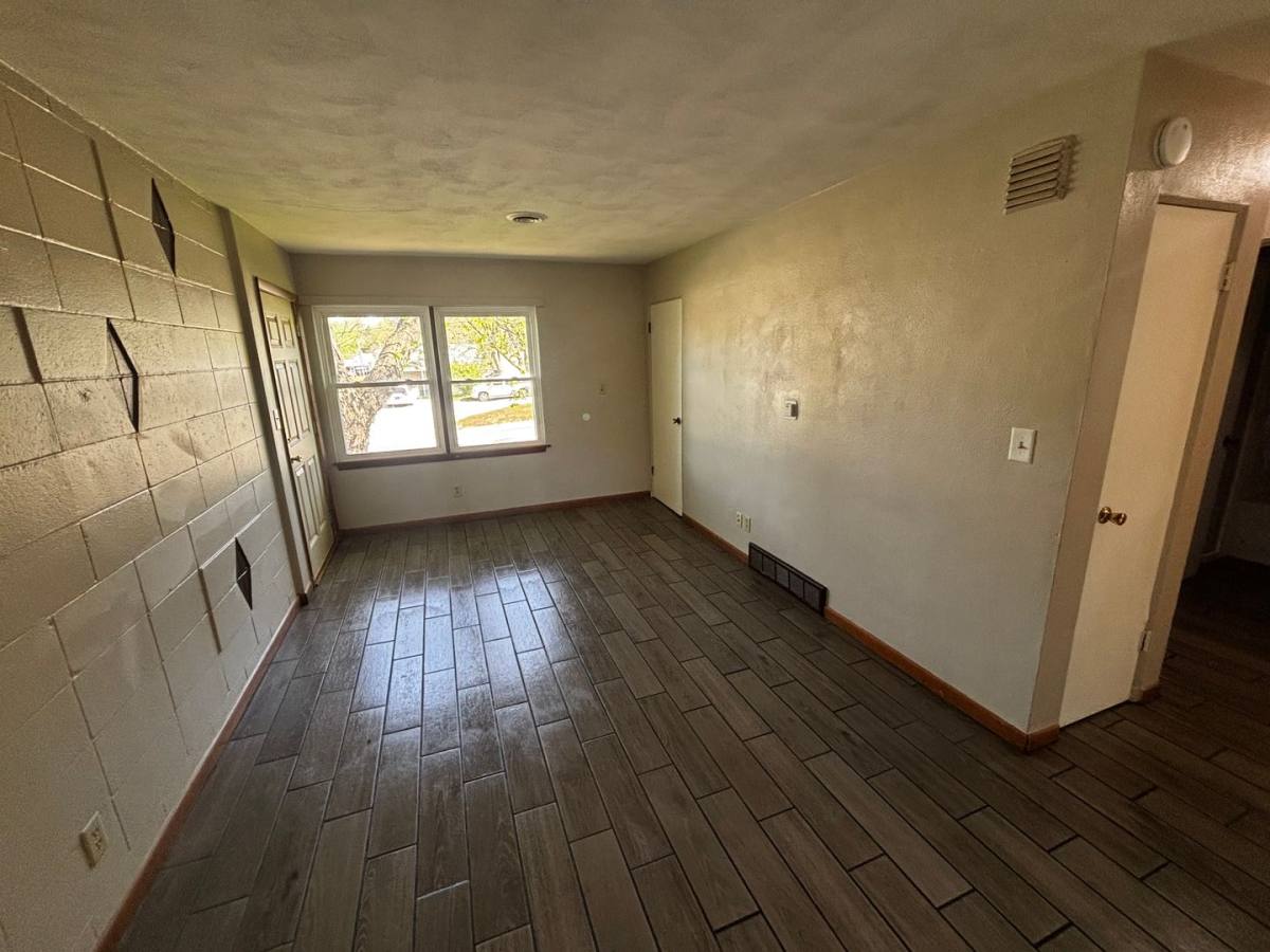Apartment for rent at 4601 4605 4611 4613 - 12th St, Rock Island, IL 61201