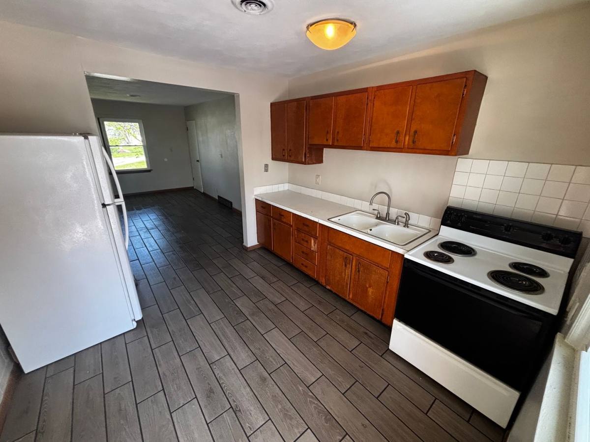 Apartment for rent at 4601 4605 4611 4613 - 12th St, Rock Island, IL 61201
