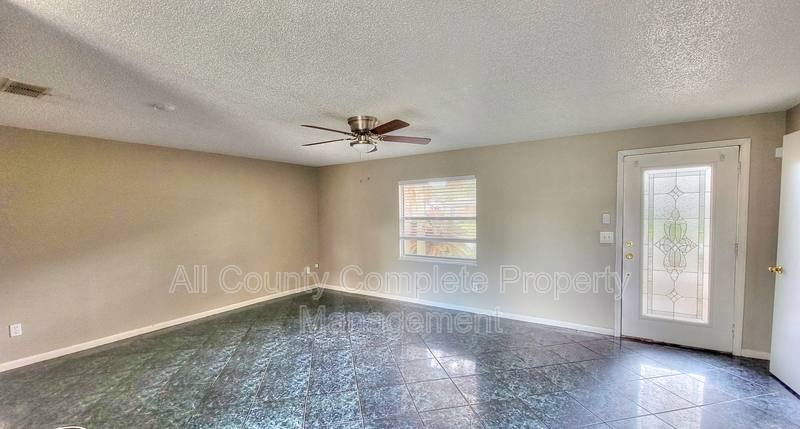 House for rent at 2472 Fernside Rd, Jacksonville, FL 32246
