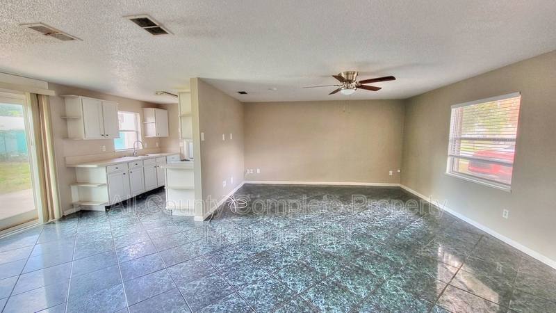 House for rent at 2472 Fernside Rd, Jacksonville, FL 32246