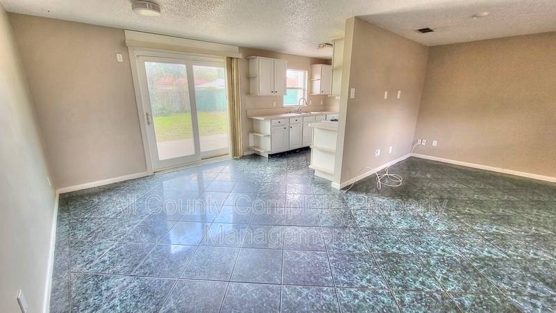 House for rent at 2472 Fernside Rd, Jacksonville, FL 32246