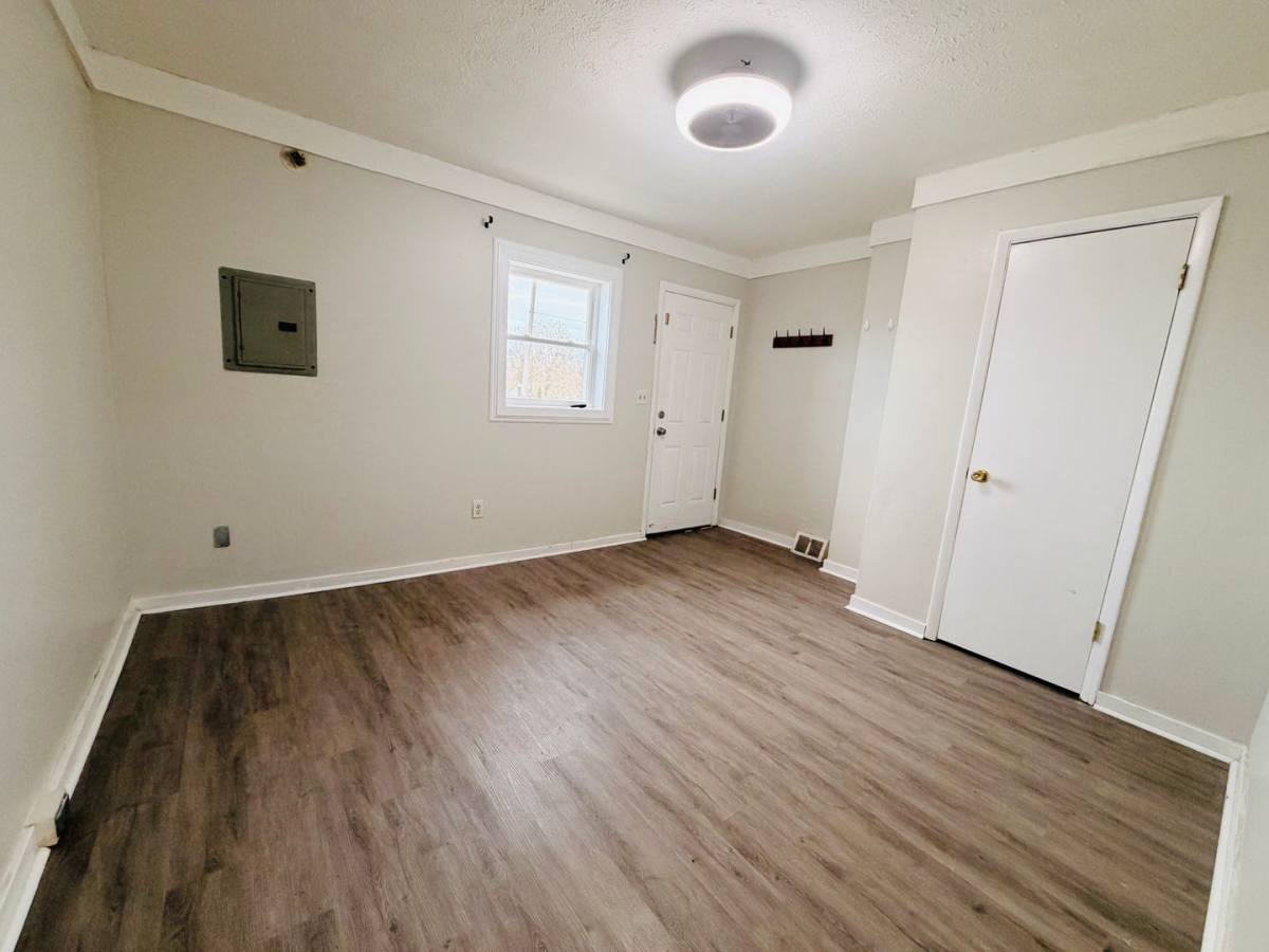 Apartment for rent at 450 1 2 Augusta St, Pittsburgh, PA 15211