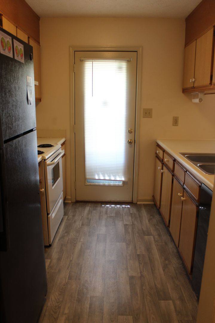 House for rent at 916 Glen Reilly Dr, Fayetteville, NC 28314