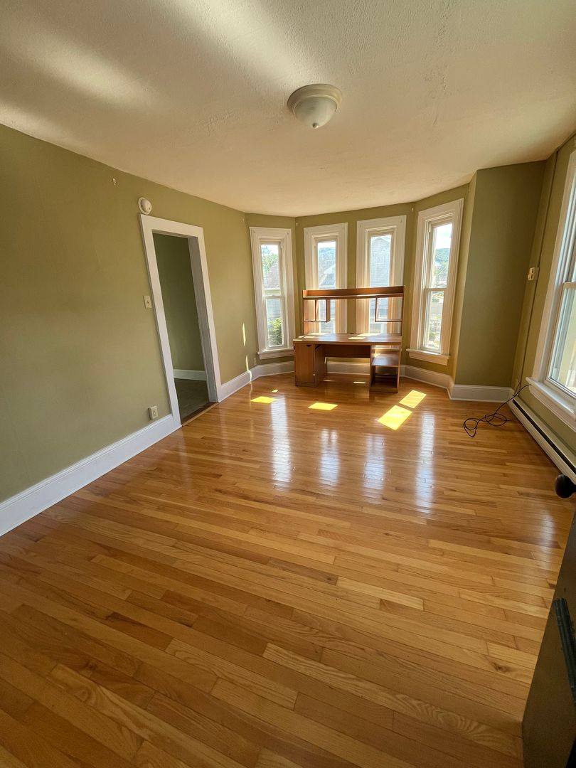 Apartment for rent at 325 Walnut St, Howard, PA 16841