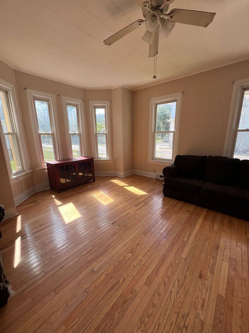 Apartment for rent at 325 Walnut St, Howard, PA 16841
