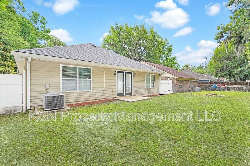 House for rent at 7331 Leghorn St, Savannah, GA 31406