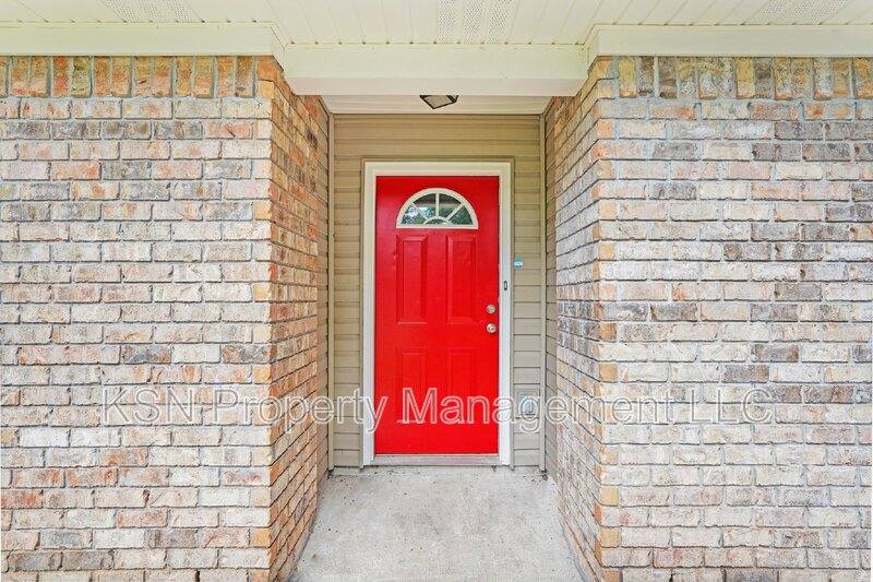 House for rent at 7331 Leghorn St, Savannah, GA 31406