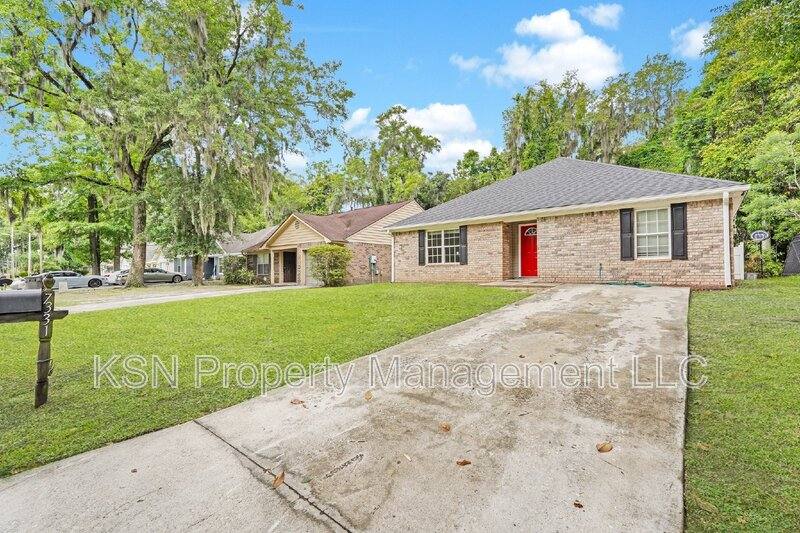 House for rent at 7331 Leghorn St, Savannah, GA 31406