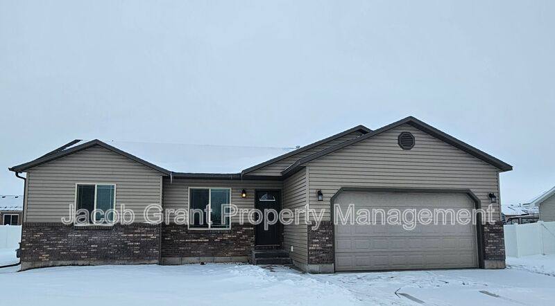 House for rent at 3030 Golden Rod Dr, Idaho Falls, ID 83401