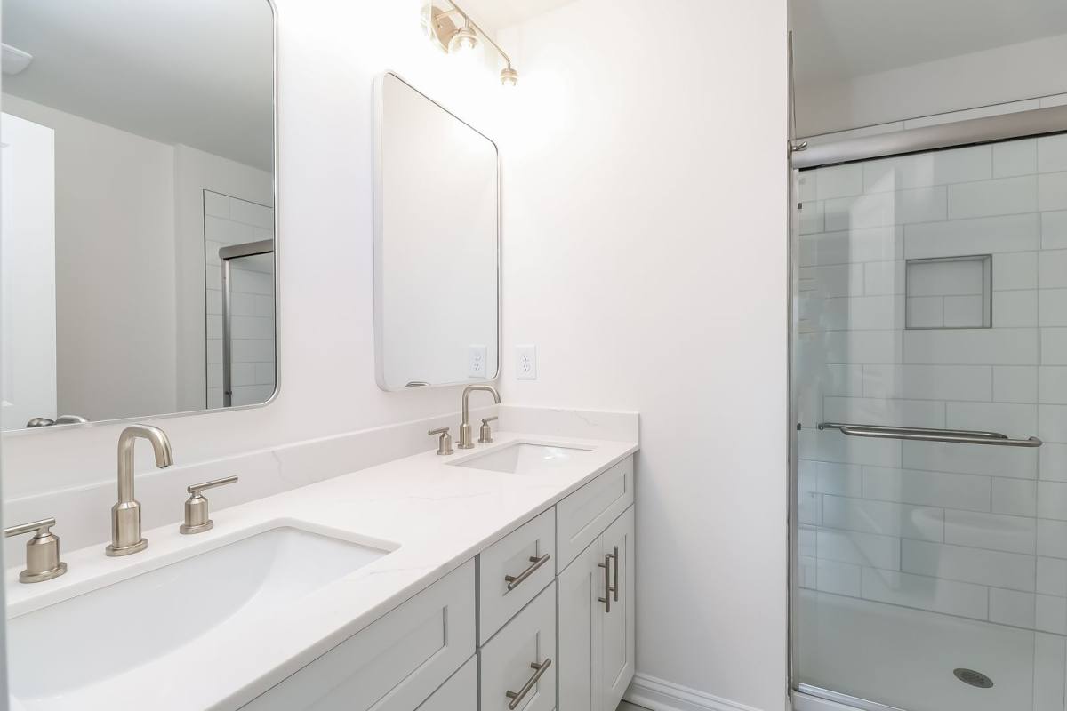 Townhouse for rent at 528 Beatties Ford Rd, Charlotte, NC 28216