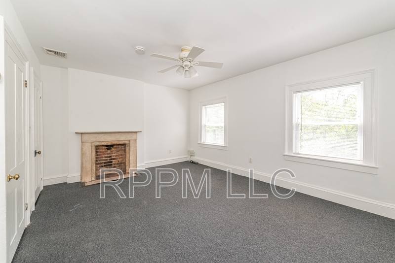 Apartment for rent at 146 Sussex St #3, Jersey City, NJ 07302